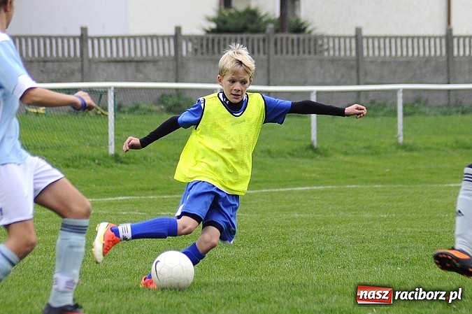 Zdjęcie w galerii na portalu naszraciborz.pl: Pewna wygrana trampkarzy Unii  wiadomości z regionu