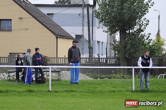 Zdjęcie w galerii na portalu naszraciborz.pl: Pewna wygrana trampkarzy Unii  wiadomości z regionu