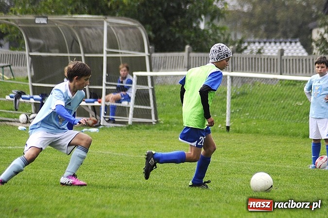 Zdjęcie w galerii na portalu naszraciborz.pl: Pewna wygrana trampkarzy Unii  wiadomości z regionu