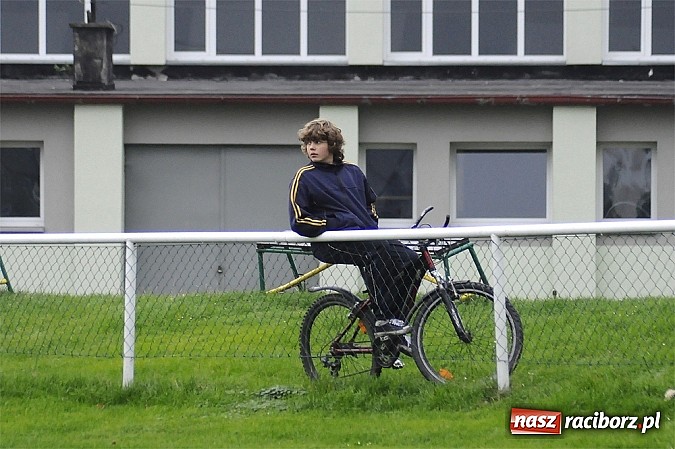 Zdjęcie w galerii na portalu naszraciborz.pl: Pewna wygrana trampkarzy Unii  wiadomości z regionu