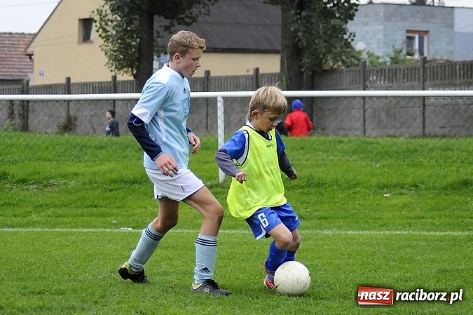 Zdjęcie w galerii na portalu naszraciborz.pl: Pewna wygrana trampkarzy Unii  wiadomości z regionu
