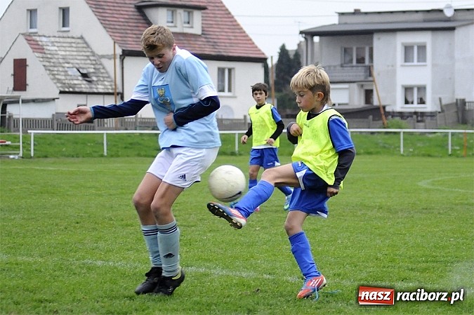 Zdjęcie w galerii na portalu naszraciborz.pl: Pewna wygrana trampkarzy Unii  wiadomości z regionu
