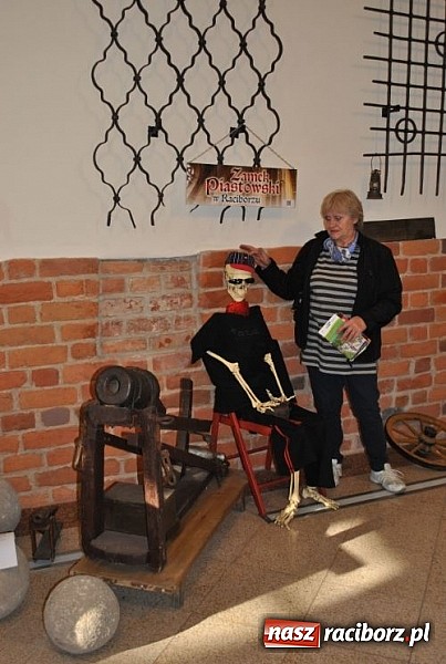 Zdjęcie w galerii na portalu naszraciborz.pl:  Członkowie grupy wsparcia Nadzieja zwiedzili zamek wiadomości z regionu