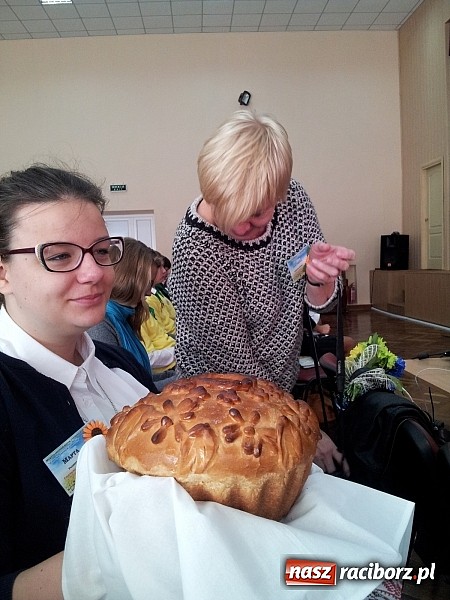 Zdjęcie w galerii na portalu naszraciborz.pl: Eko-wykłady, eko-moda i czołgi w centrum miasta. II LO na forum w Komsomolsku wiadomości z regionu