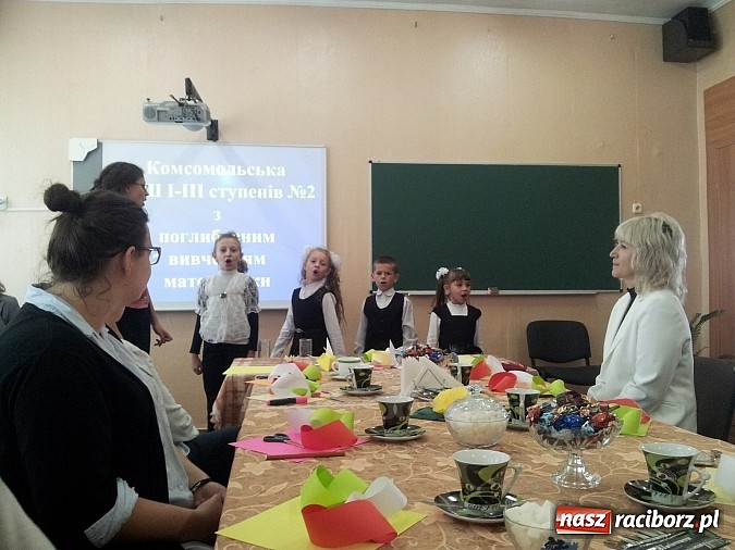 Zdjęcie w galerii na portalu naszraciborz.pl: Eko-wykłady, eko-moda i czołgi w centrum miasta. II LO na forum w Komsomolsku wiadomości z regionu