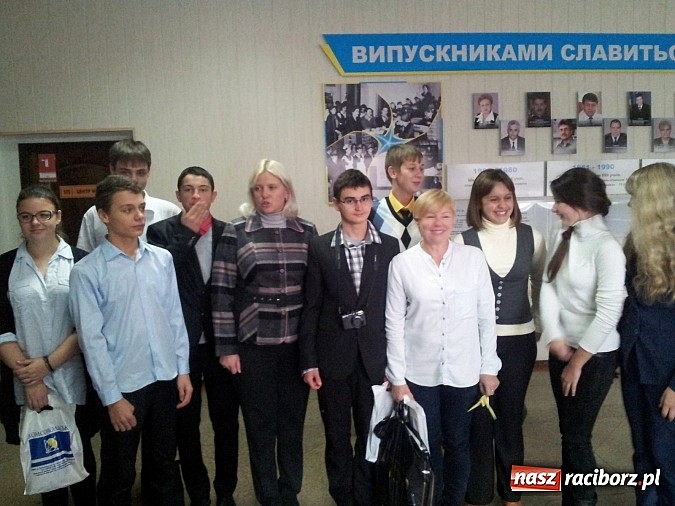 Zdjęcie w galerii na portalu naszraciborz.pl: Eko-wykłady, eko-moda i czołgi w centrum miasta. II LO na forum w Komsomolsku wiadomości z regionu