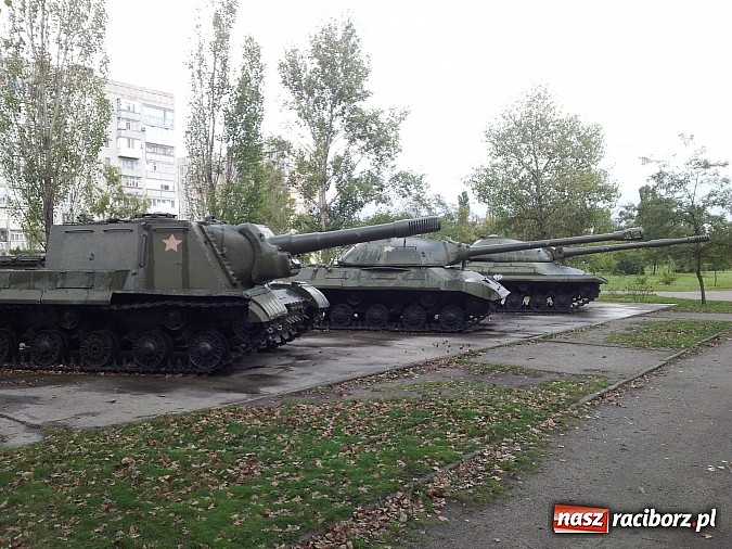 Zdjęcie w galerii na portalu naszraciborz.pl: Eko-wykłady, eko-moda i czołgi w centrum miasta. II LO na forum w Komsomolsku wiadomości z regionu