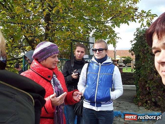 Zdjęcie w galerii na portalu naszraciborz.pl: Eko-wykłady, eko-moda i czołgi w centrum miasta. II LO na forum w Komsomolsku wiadomości z regionu