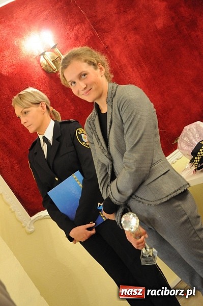 Zdjęcie w galerii na portalu naszraciborz.pl: Praca, talent i rodzina - Ewa Bugdoł wygrała Puchar Świata. Dziś odebrała gratulacje wiadomości z regionu