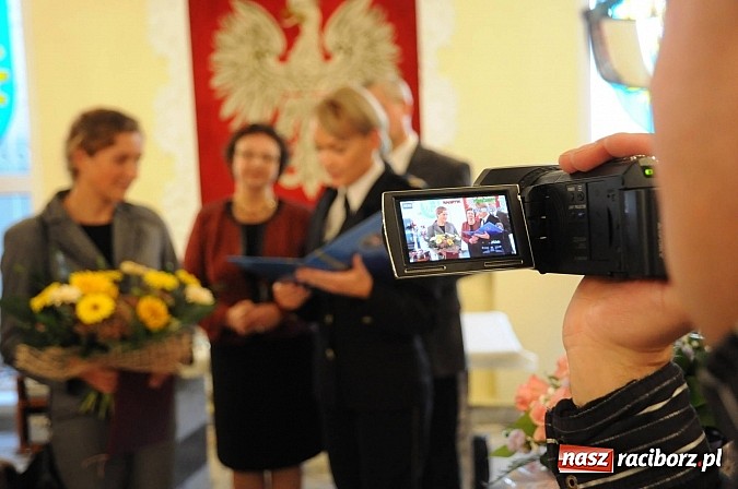 Zdjęcie w galerii na portalu naszraciborz.pl: Praca, talent i rodzina - Ewa Bugdoł wygrała Puchar Świata. Dziś odebrała gratulacje wiadomości z regionu