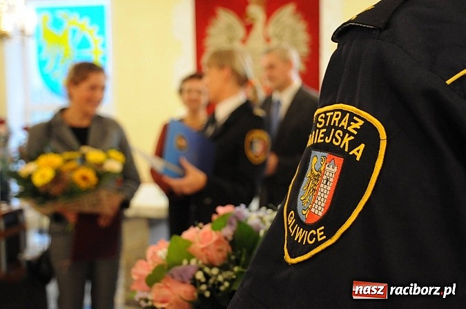 Zdjęcie w galerii na portalu naszraciborz.pl: Praca, talent i rodzina - Ewa Bugdoł wygrała Puchar Świata. Dziś odebrała gratulacje wiadomości z regionu