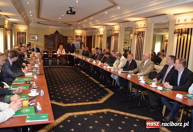 Zdjęcie w galerii na portalu naszraciborz.pl: Bezpieczny powrót wiadomości z regionu