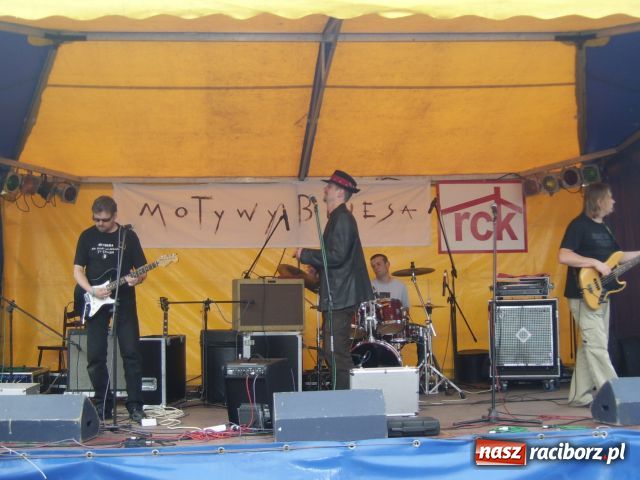 Zdjęcie w galerii na portalu naszraciborz.pl: Bluesowo na rynku wiadomości z regionu