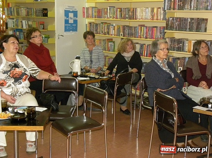 Zdjęcie w galerii na portalu naszraciborz.pl: Seniorzy potrafią latać a nawet … didżejować! wiadomości z regionu