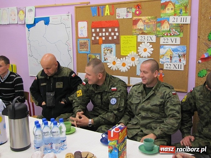 Zdjęcie w galerii na portalu naszraciborz.pl: Akcja Młody Saper: w Brzeźnicy rozbrajali niewybuchy wiadomości z regionu