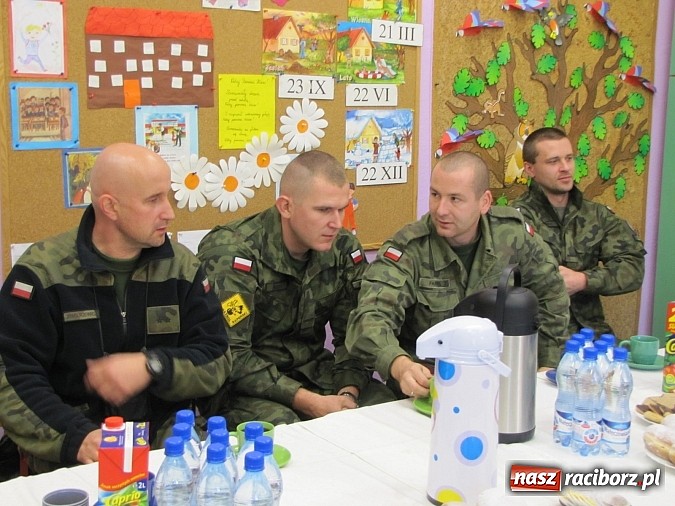 Zdjęcie w galerii na portalu naszraciborz.pl: Akcja Młody Saper: w Brzeźnicy rozbrajali niewybuchy wiadomości z regionu