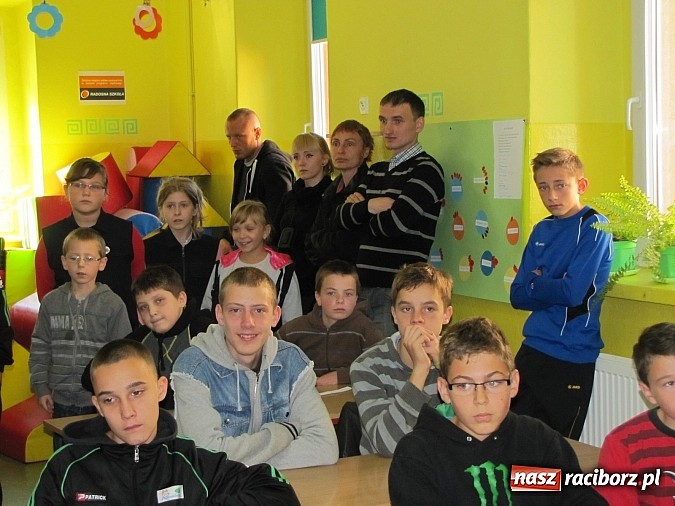 Zdjęcie w galerii na portalu naszraciborz.pl: Akcja Młody Saper: w Brzeźnicy rozbrajali niewybuchy wiadomości z regionu