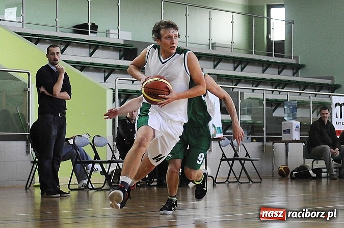 Zdjęcie w galerii na portalu naszraciborz.pl: III liga koszykówki: RKK poległo z Politechniką Śląską na inauguracji rozgrywek wiadomości z regionu