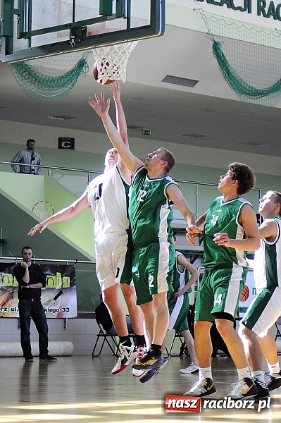 Zdjęcie w galerii na portalu naszraciborz.pl: III liga koszykówki: RKK poległo z Politechniką Śląską na inauguracji rozgrywek wiadomości z regionu