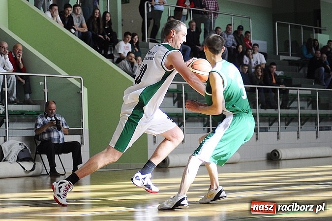 Zdjęcie w galerii na portalu naszraciborz.pl: III liga koszykówki: RKK poległo z Politechniką Śląską na inauguracji rozgrywek wiadomości z regionu