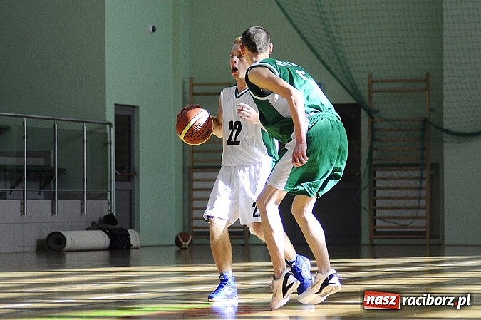 Zdjęcie w galerii na portalu naszraciborz.pl: III liga koszykówki: RKK poległo z Politechniką Śląską na inauguracji rozgrywek wiadomości z regionu