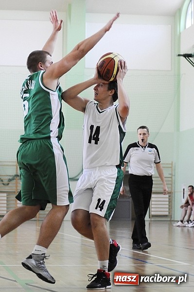 Zdjęcie w galerii na portalu naszraciborz.pl: III liga koszykówki: RKK poległo z Politechniką Śląską na inauguracji rozgrywek wiadomości z regionu