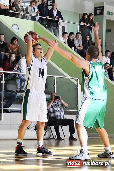Zdjęcie w galerii na portalu naszraciborz.pl: III liga koszykówki: RKK poległo z Politechniką Śląską na inauguracji rozgrywek wiadomości z regionu