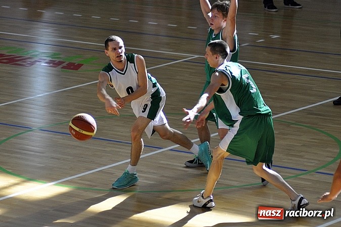 Zdjęcie w galerii na portalu naszraciborz.pl: III liga koszykówki: RKK poległo z Politechniką Śląską na inauguracji rozgrywek wiadomości z regionu