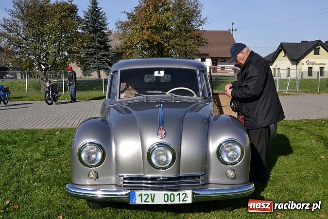 Zdjęcie w galerii na portalu naszraciborz.pl: W Zabełkowie miłośnicy oldtimerów zakończyli sezon wiadomości z regionu