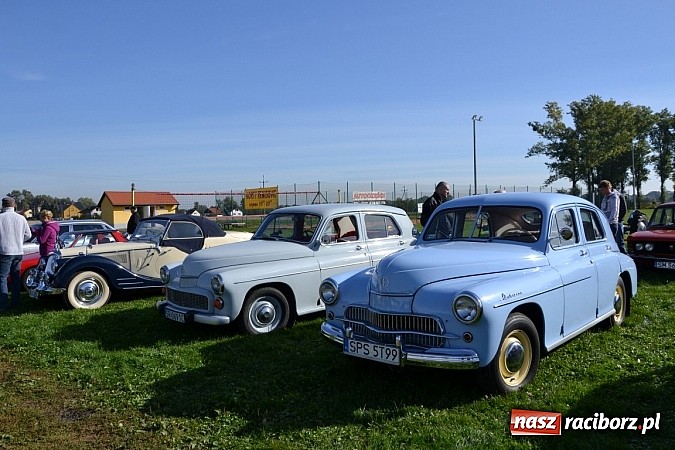 Zdjęcie w galerii na portalu naszraciborz.pl: W Zabełkowie miłośnicy oldtimerów zakończyli sezon wiadomości z regionu
