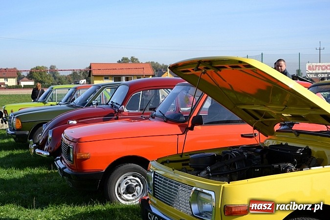 Zdjęcie w galerii na portalu naszraciborz.pl: W Zabełkowie miłośnicy oldtimerów zakończyli sezon wiadomości z regionu