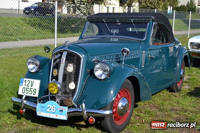 Zdjęcie w galerii na portalu naszraciborz.pl: W Zabełkowie miłośnicy oldtimerów zakończyli sezon wiadomości z regionu