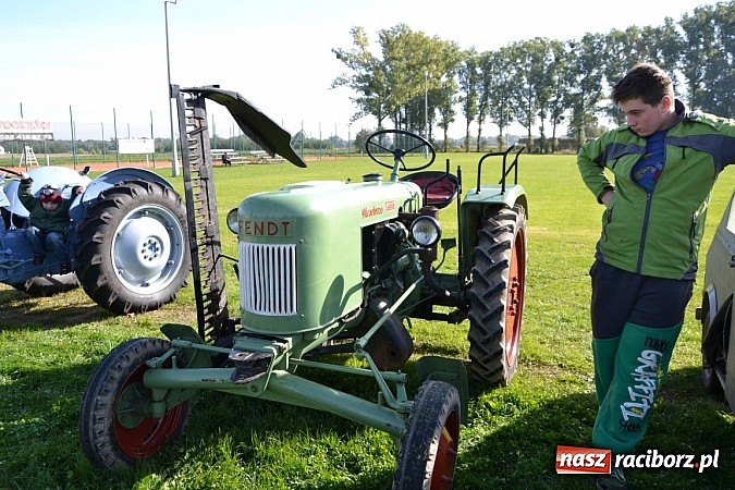 Zdjęcie w galerii na portalu naszraciborz.pl: W Zabełkowie miłośnicy oldtimerów zakończyli sezon wiadomości z regionu
