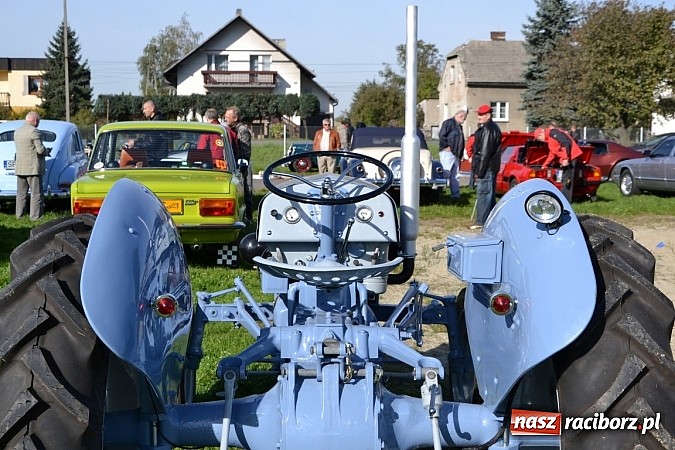Zdjęcie w galerii na portalu naszraciborz.pl: W Zabełkowie miłośnicy oldtimerów zakończyli sezon wiadomości z regionu