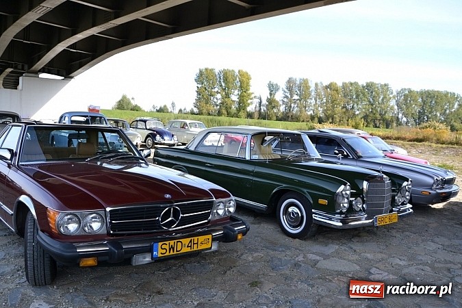 Zdjęcie w galerii na portalu naszraciborz.pl: W Zabełkowie miłośnicy oldtimerów zakończyli sezon wiadomości z regionu