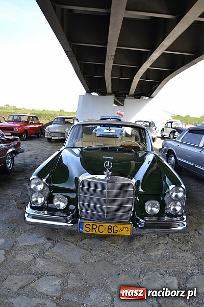 Zdjęcie w galerii na portalu naszraciborz.pl: W Zabełkowie miłośnicy oldtimerów zakończyli sezon wiadomości z regionu