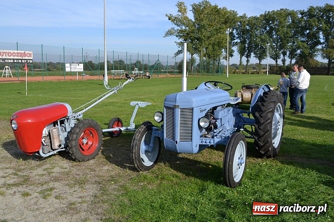Zdjęcie w galerii na portalu naszraciborz.pl: W Zabełkowie miłośnicy oldtimerów zakończyli sezon wiadomości z regionu