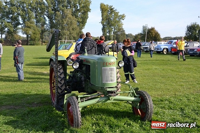 Zdjęcie w galerii na portalu naszraciborz.pl: W Zabełkowie miłośnicy oldtimerów zakończyli sezon wiadomości z regionu