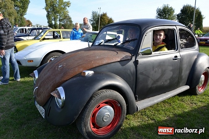 Zdjęcie w galerii na portalu naszraciborz.pl: W Zabełkowie miłośnicy oldtimerów zakończyli sezon wiadomości z regionu