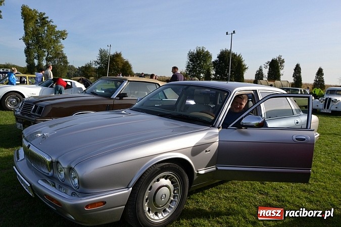 Zdjęcie w galerii na portalu naszraciborz.pl: W Zabełkowie miłośnicy oldtimerów zakończyli sezon wiadomości z regionu