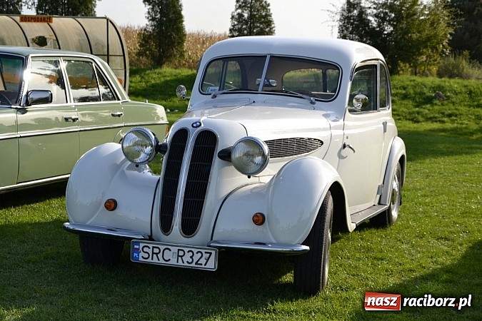 Zdjęcie w galerii na portalu naszraciborz.pl: W Zabełkowie miłośnicy oldtimerów zakończyli sezon wiadomości z regionu