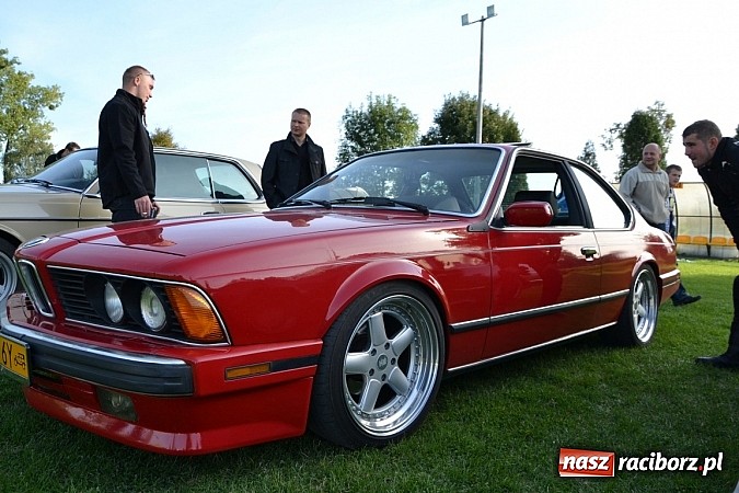 Zdjęcie w galerii na portalu naszraciborz.pl: W Zabełkowie miłośnicy oldtimerów zakończyli sezon wiadomości z regionu