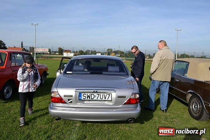 Zdjęcie w galerii na portalu naszraciborz.pl: W Zabełkowie miłośnicy oldtimerów zakończyli sezon wiadomości z regionu