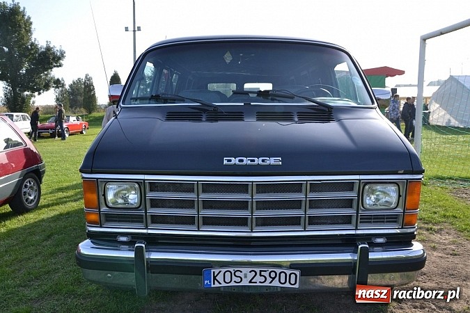 Zdjęcie w galerii na portalu naszraciborz.pl: W Zabełkowie miłośnicy oldtimerów zakończyli sezon wiadomości z regionu