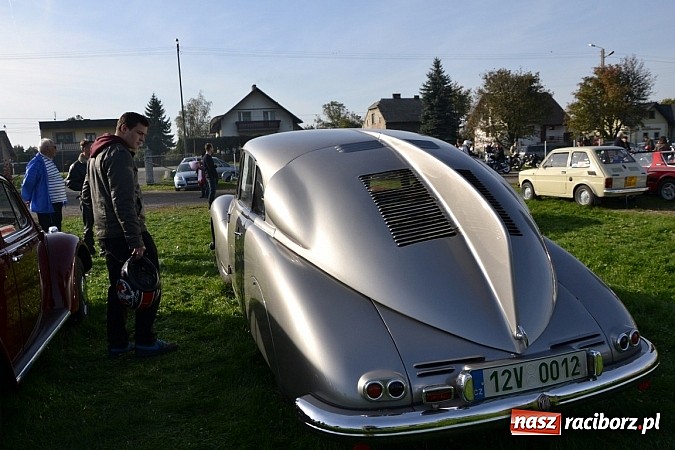 Zdjęcie w galerii na portalu naszraciborz.pl: W Zabełkowie miłośnicy oldtimerów zakończyli sezon wiadomości z regionu