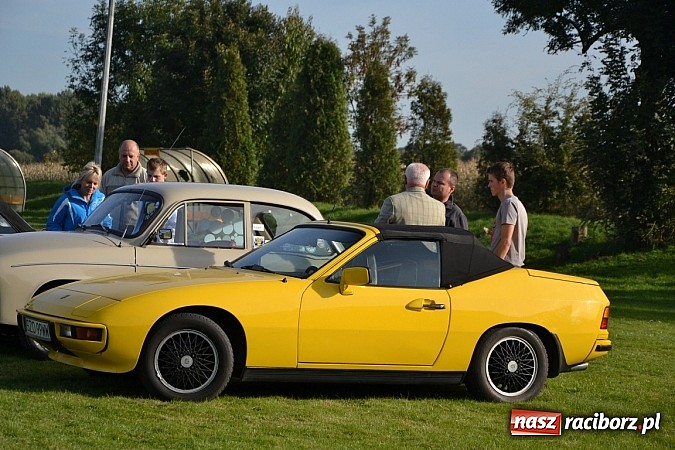 Zdjęcie w galerii na portalu naszraciborz.pl: W Zabełkowie miłośnicy oldtimerów zakończyli sezon wiadomości z regionu