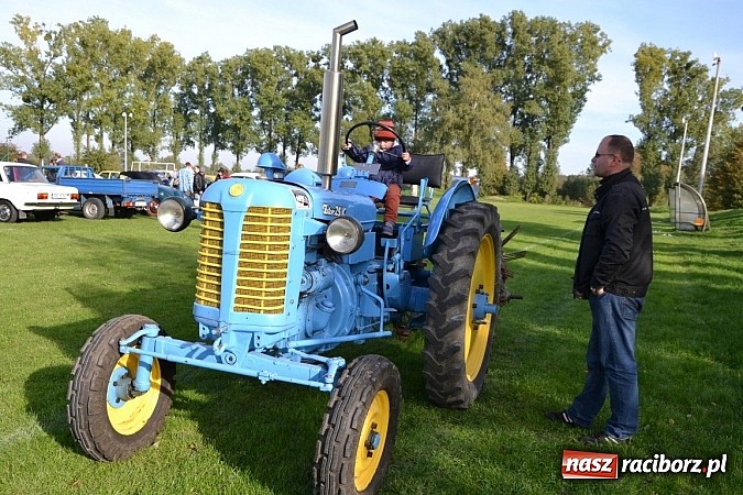 Zdjęcie w galerii na portalu naszraciborz.pl: W Zabełkowie miłośnicy oldtimerów zakończyli sezon wiadomości z regionu