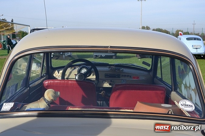Zdjęcie w galerii na portalu naszraciborz.pl: W Zabełkowie miłośnicy oldtimerów zakończyli sezon wiadomości z regionu