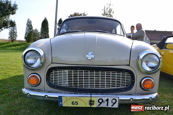 Zdjęcie w galerii na portalu naszraciborz.pl: W Zabełkowie miłośnicy oldtimerów zakończyli sezon wiadomości z regionu
