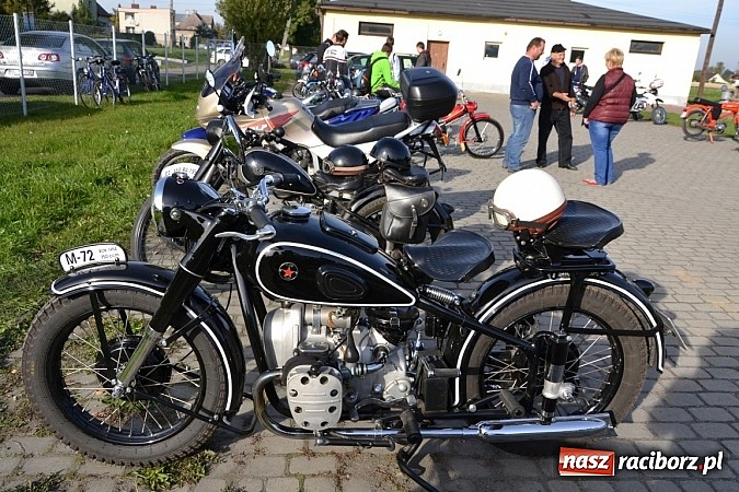 Zdjęcie w galerii na portalu naszraciborz.pl: W Zabełkowie miłośnicy oldtimerów zakończyli sezon wiadomości z regionu